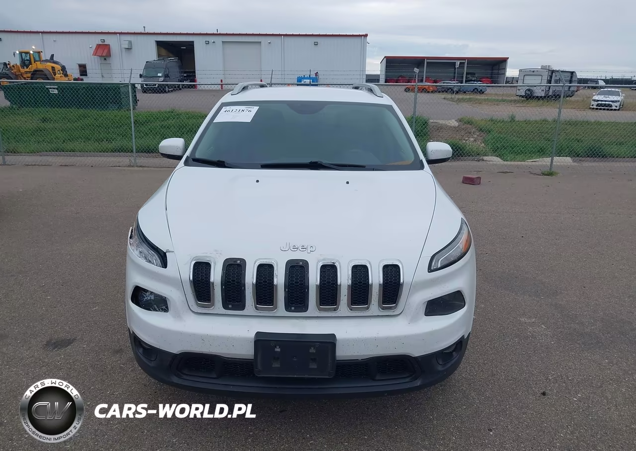2015 Jeep Cherokee Latitude VIN:1C4PJMCSXFW631070 - 13