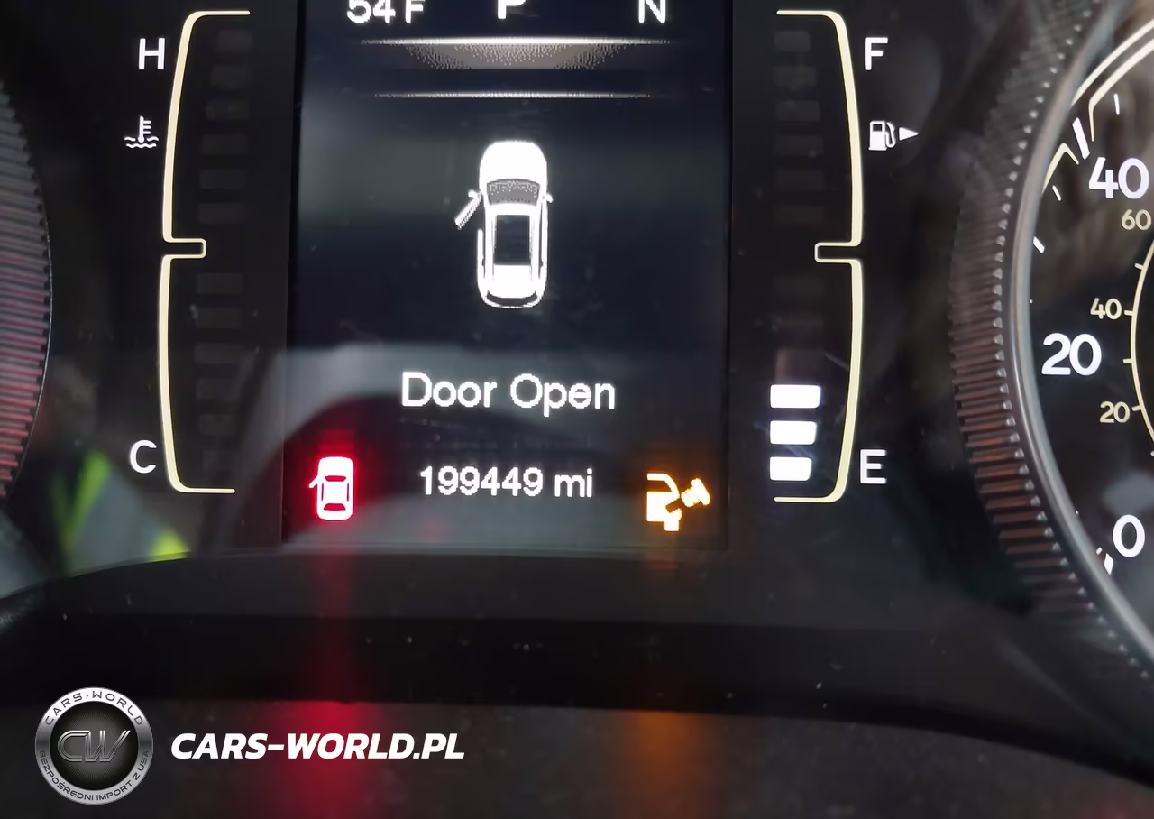 2015 Jeep Cherokee Latitude VIN:1C4PJMCSXFW631070 - 16