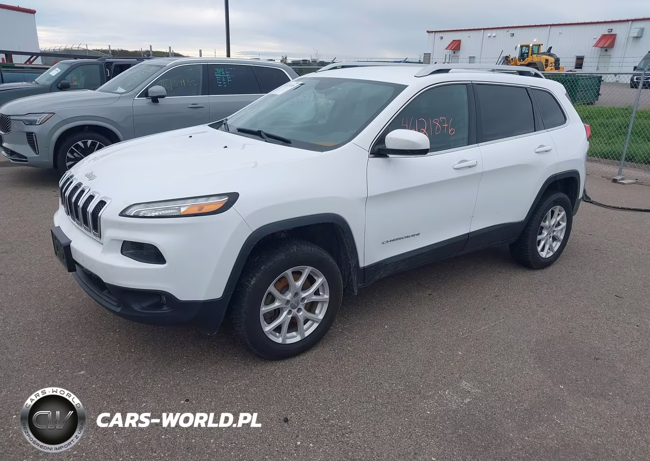 2015 Jeep Cherokee Latitude VIN:1C4PJMCSXFW631070 - 2