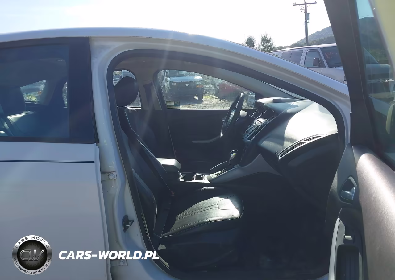 2013 Ford Focus Se VIN:1FADP3K27DL271788 - 5