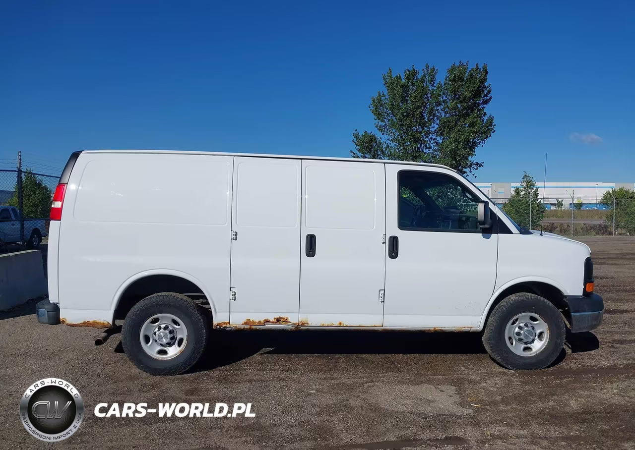 2013 Chevrolet Express G2500 VIN:1GCWGFBA2D1155356 - 13