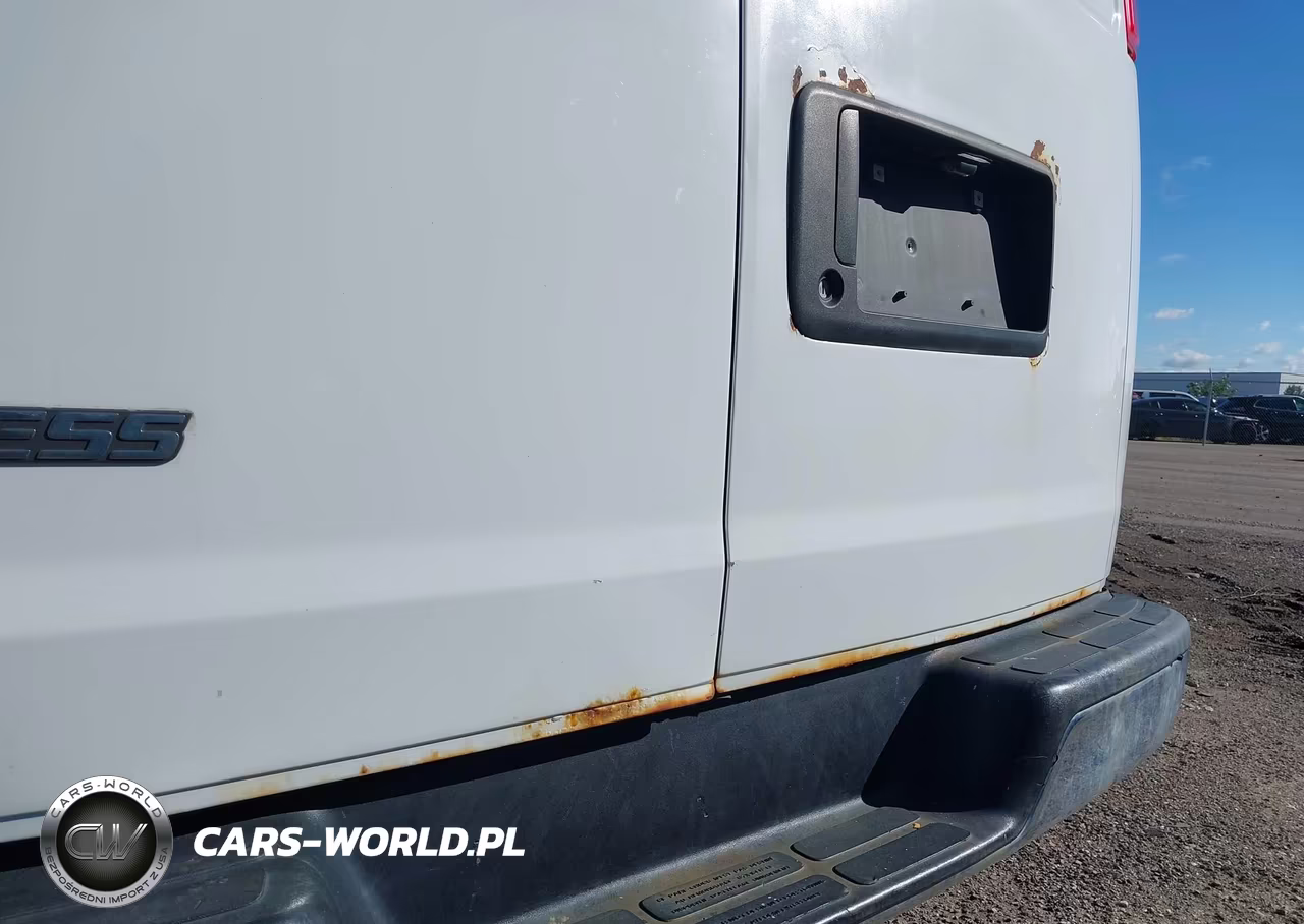 2013 Chevrolet Express G2500 VIN:1GCWGFBA2D1155356 - 18
