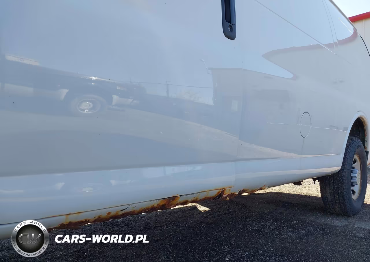 2013 Chevrolet Express G2500 VIN:1GCWGFBA2D1155356 - 19