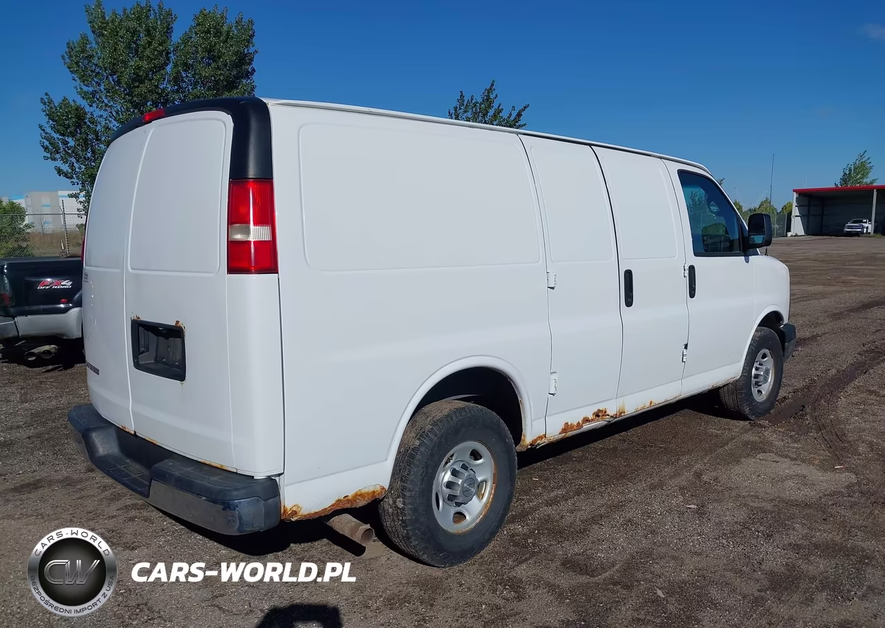 2013 Chevrolet Express G2500 VIN:1GCWGFBA2D1155356 - 4