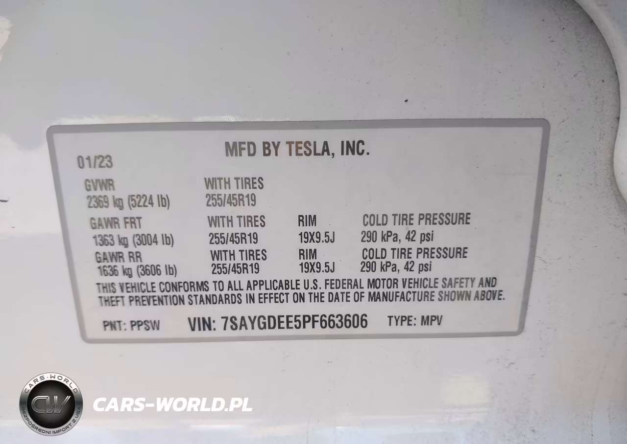2023 Tesla Model Y VIN:7SAYGDEE5PF663606 - 9