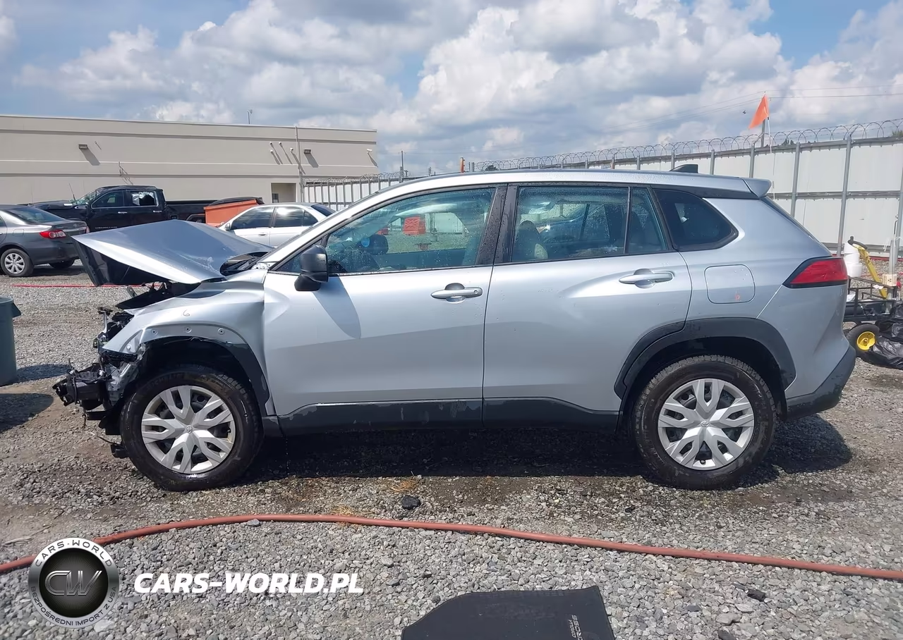 2024 Toyota Corolla Cross L VIN:7MUAAAAG9RV082216 - 15