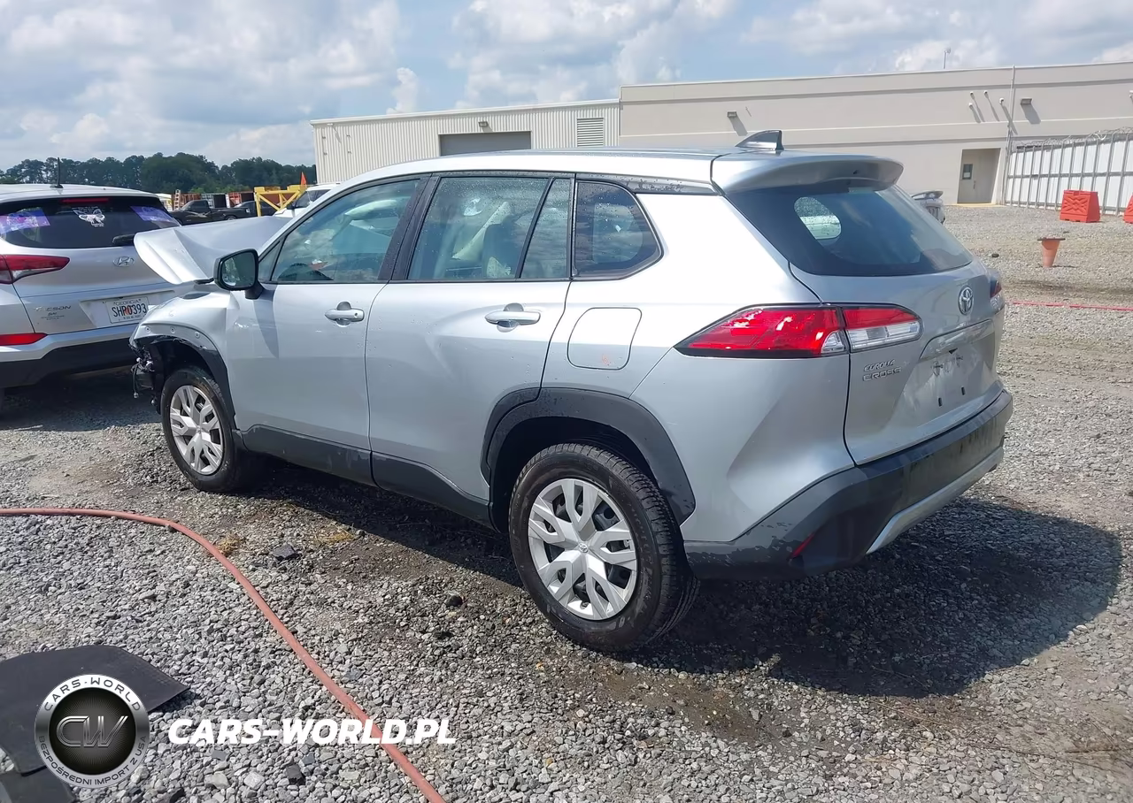 2024 Toyota Corolla Cross L VIN:7MUAAAAG9RV082216 - 3