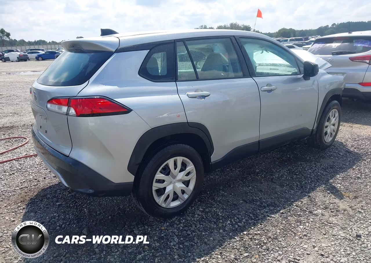 2024 Toyota Corolla Cross L VIN:7MUAAAAG9RV082216 - 4