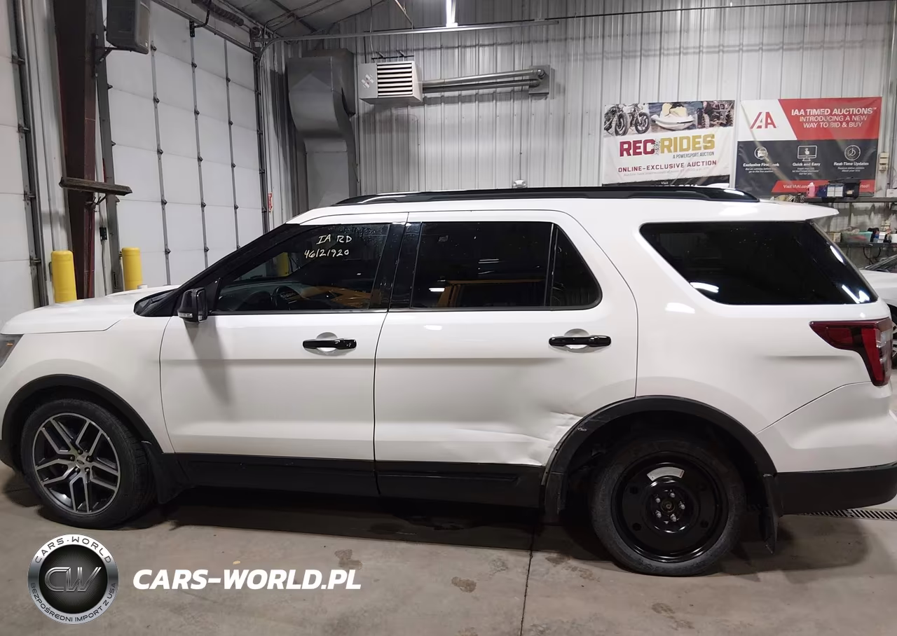2016 Ford Explorer Sport VIN:1FM5K8GT1GGC33915 - 15