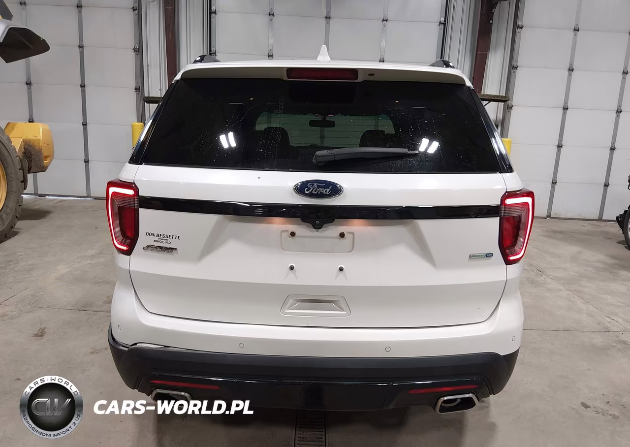 2016 Ford Explorer Sport VIN:1FM5K8GT1GGC33915 - 17