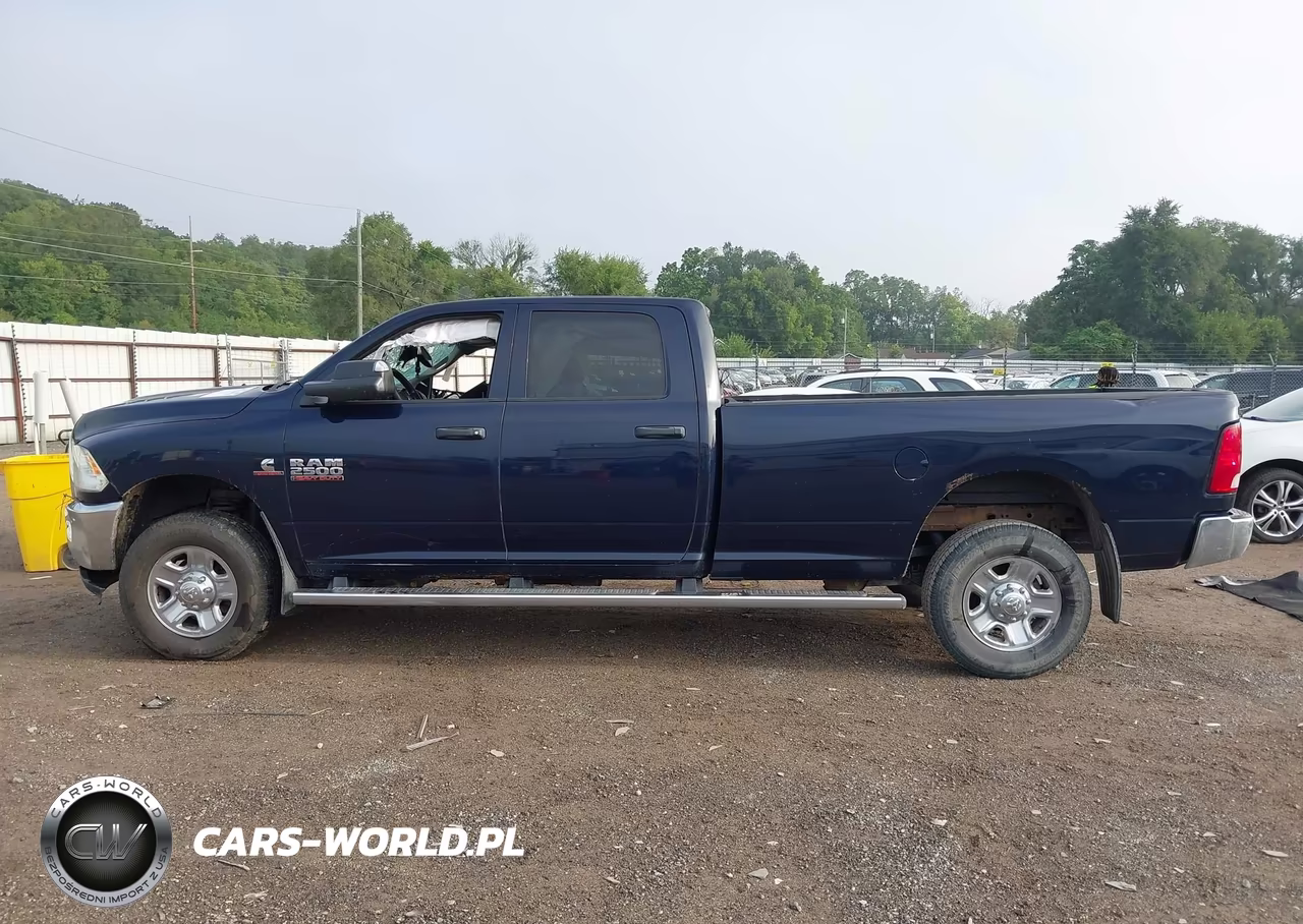 2015 Ram 2500 Tradesman VIN:3C6UR5HL2FG529710 - 14