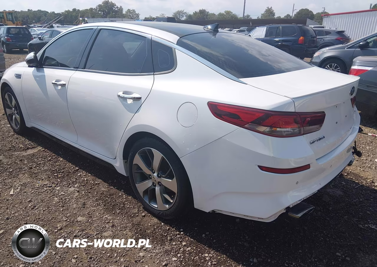 2019 Kia Optima S VIN:5XXGT4L35KG365889 - 3