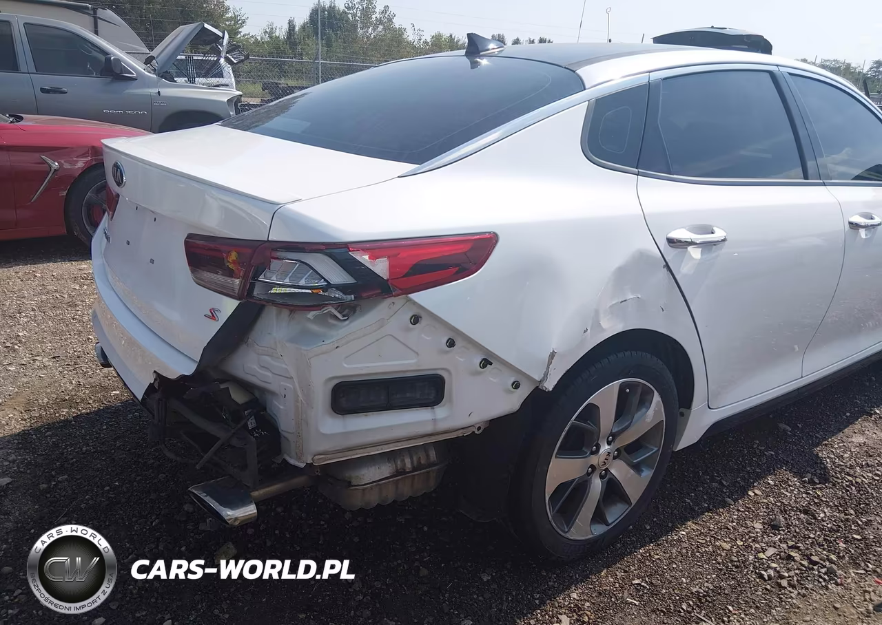 2019 Kia Optima S VIN:5XXGT4L35KG365889 - 6