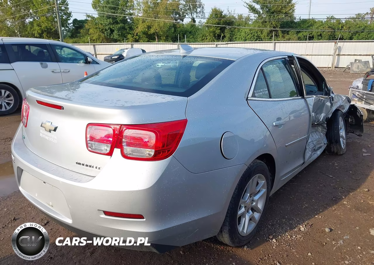 2015 Chevrolet Malibu 1Lt VIN:1G11C5SL6FF354555 - 4