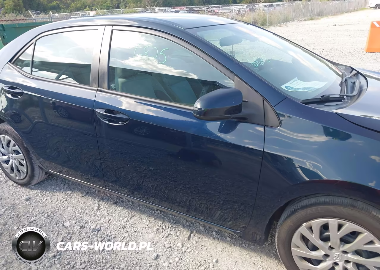 2017 Toyota Corolla Le VIN:2T1BURHE1HC837021 - 13