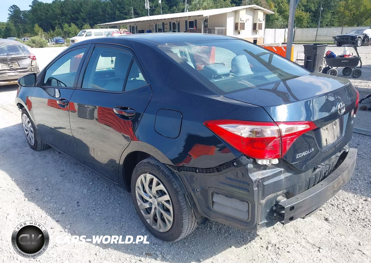2017 Toyota Corolla Le VIN:2T1BURHE1HC837021 - 3