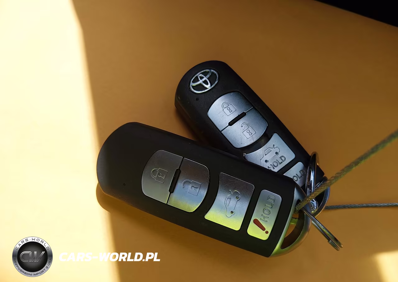 2018 Toyota Yaris Ia VIN:3MYDLBYV2JY308283 - 11