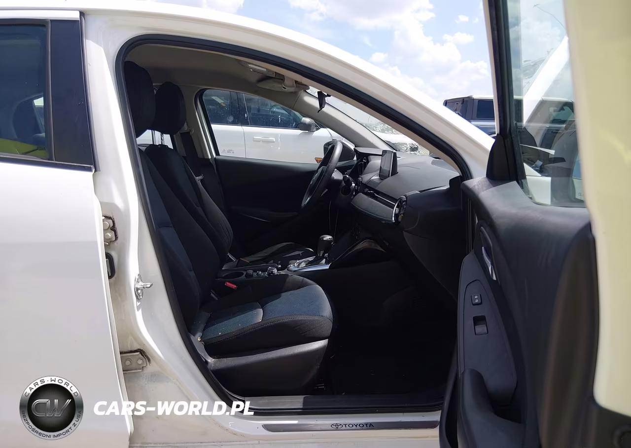 2018 Toyota Yaris Ia VIN:3MYDLBYV2JY308283 - 5