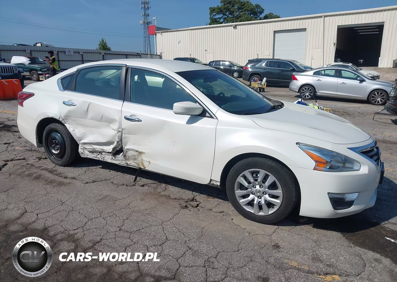 2015 Nissan Altima 2.5 S – zdjęcie 1 z 12
