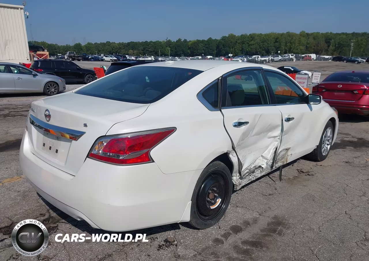 2015 Nissan Altima 2.5 S VIN:1N4AL3AP7FN350283 - 6