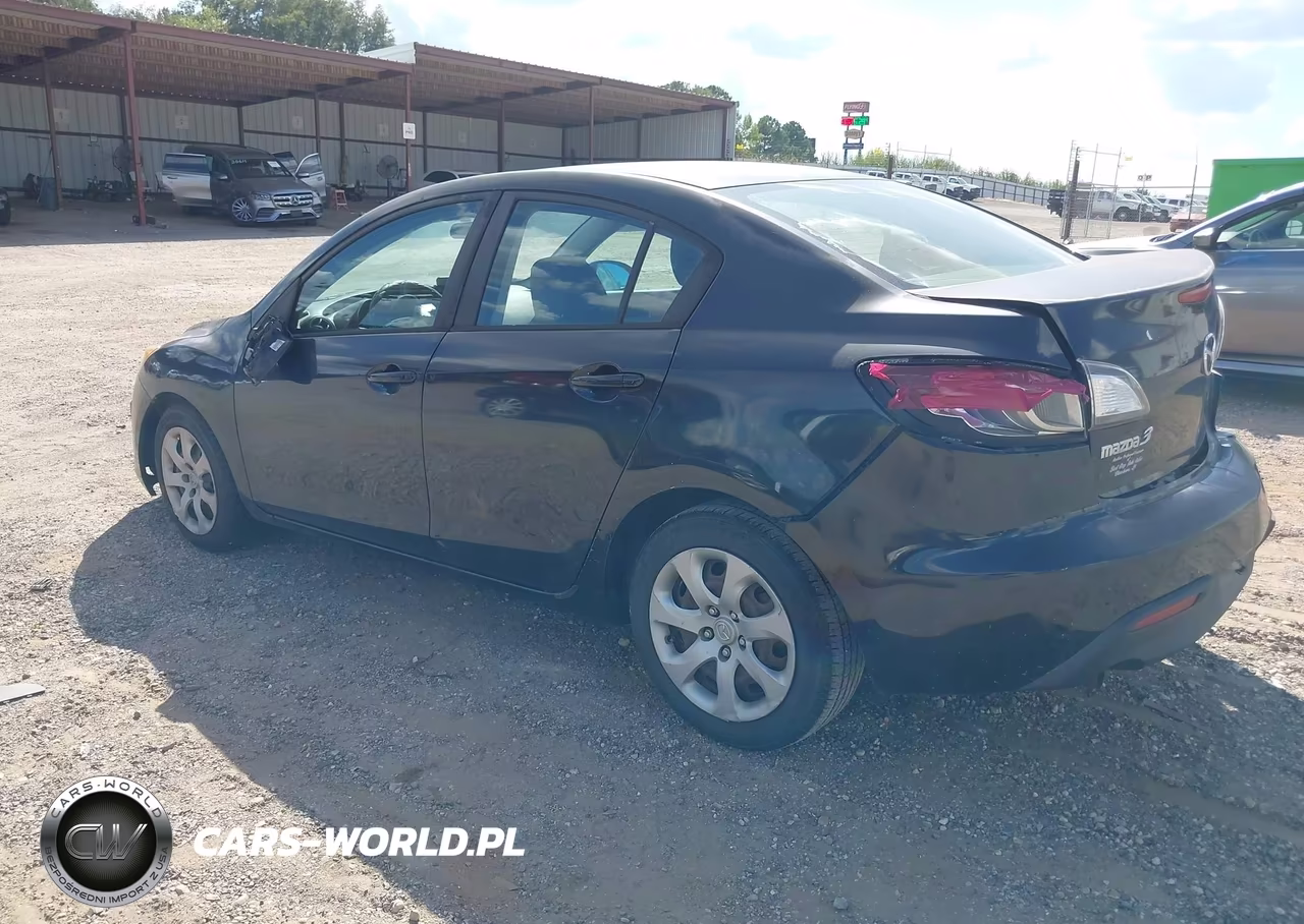 2011 Mazda Mazda3 I Sport VIN:JM1BL1UF4B1379344 - 3