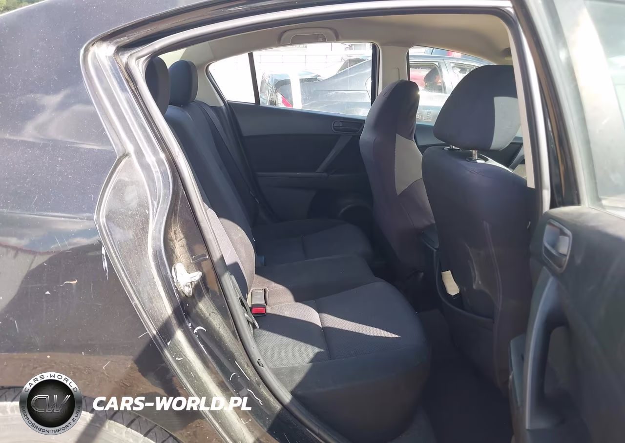 2011 Mazda Mazda3 I Sport VIN:JM1BL1UF4B1379344 - 8