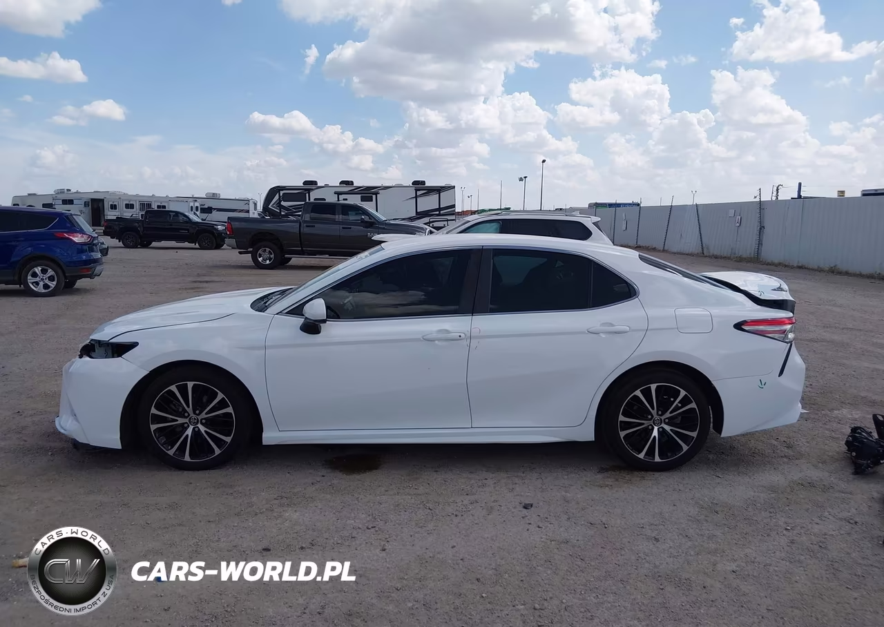 2018 Toyota Camry Se VIN:4T1B11HK5JU641474 - 15