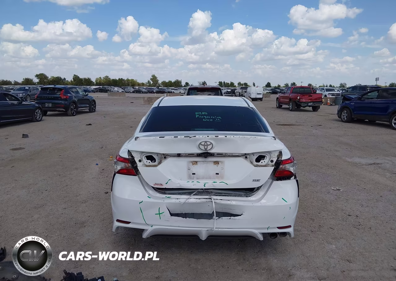 2018 Toyota Camry Se VIN:4T1B11HK5JU641474 - 17
