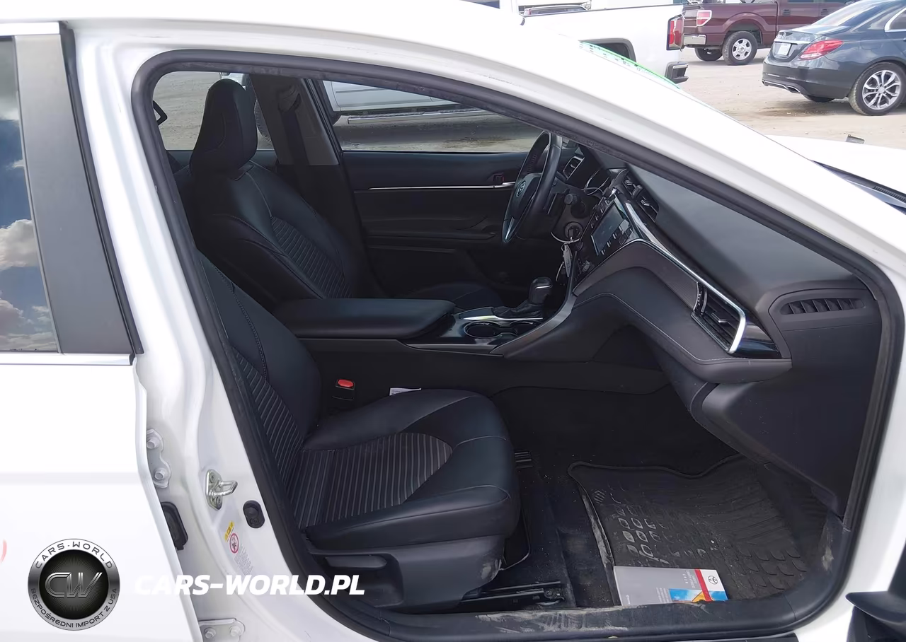 2018 Toyota Camry Se VIN:4T1B11HK5JU641474 - 5