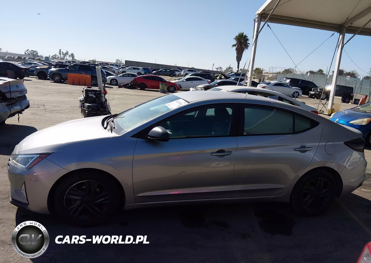 2020 Hyundai Elantra Sel VIN:5NPD84LF5LH577826 - 14
