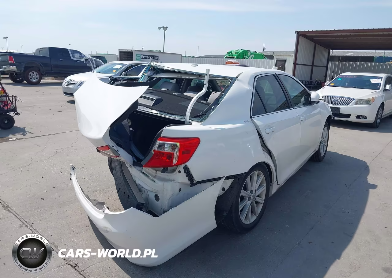 2014 Toyota Camry Xle VIN:4T1BF1FK0EU861504 - 4