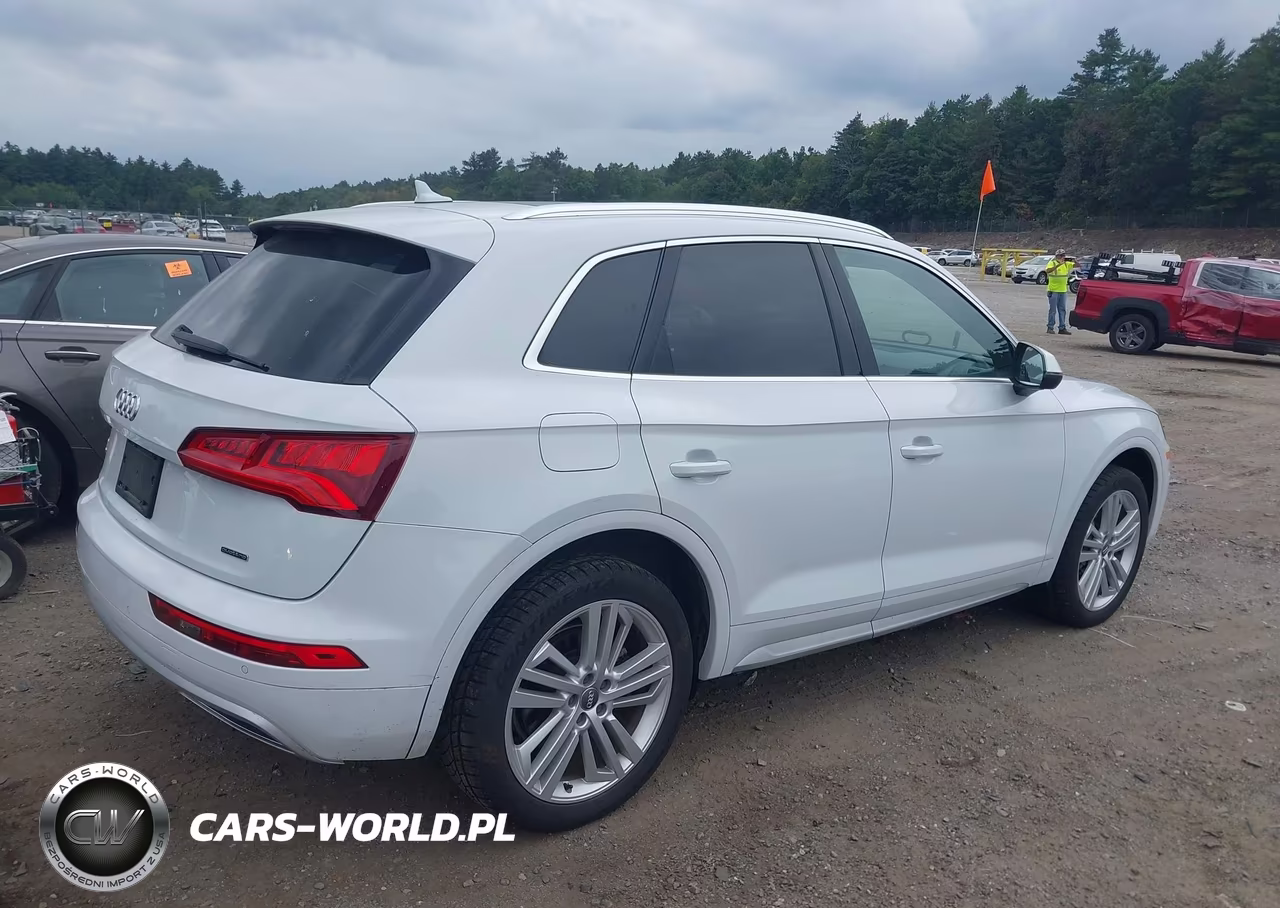 2019 Audi Q5 45 Premium VIN:WA1BNAFY4K2108121 - 4
