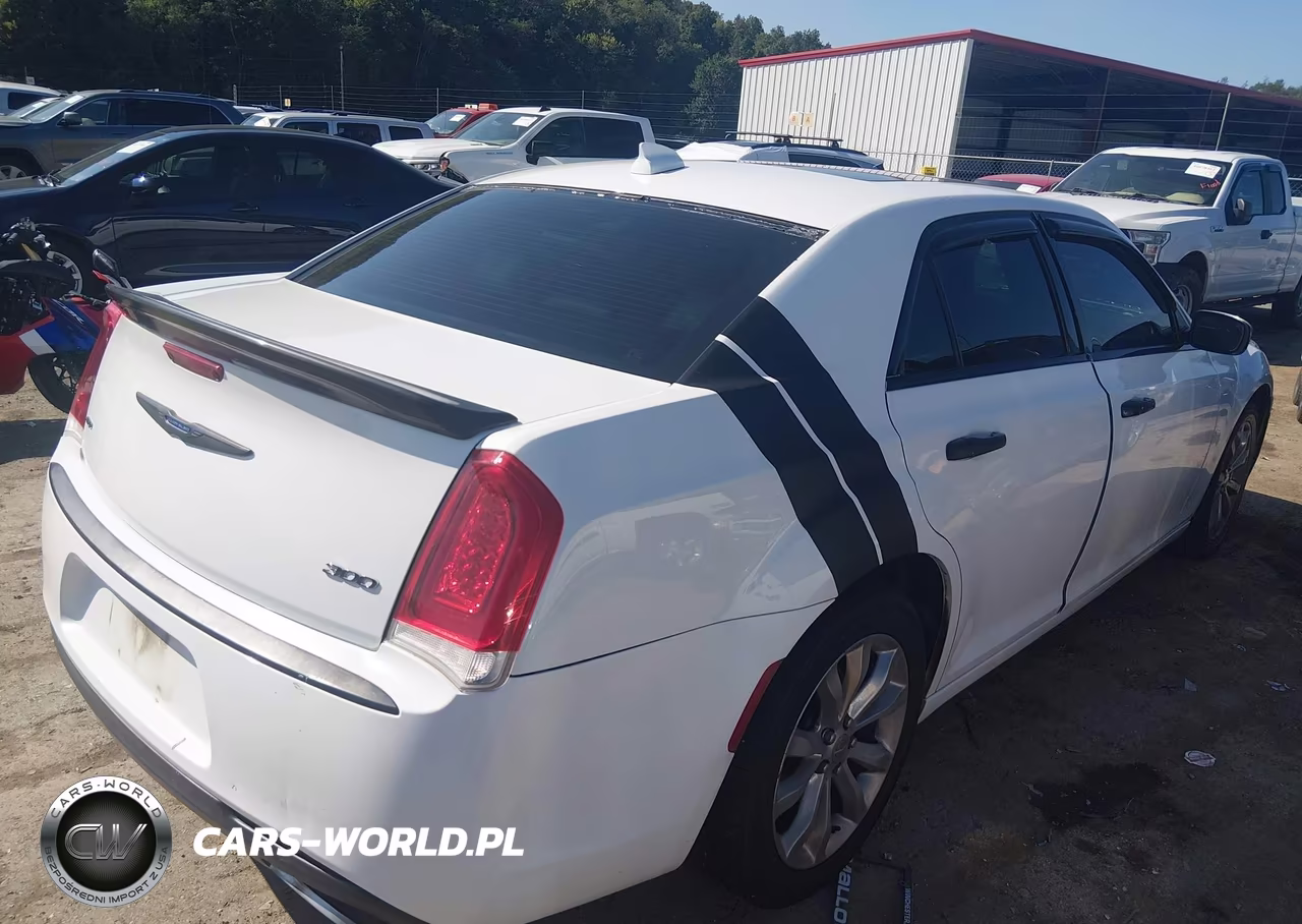 2019 Chrysler 300 Limited Awd VIN:2C3CCAKG0KH578154 - 4