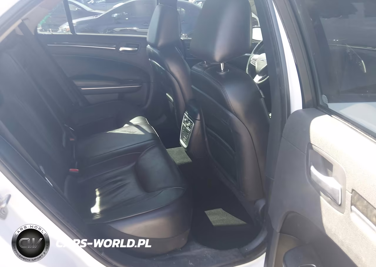 2019 Chrysler 300 Limited Awd VIN:2C3CCAKG0KH578154 - 8