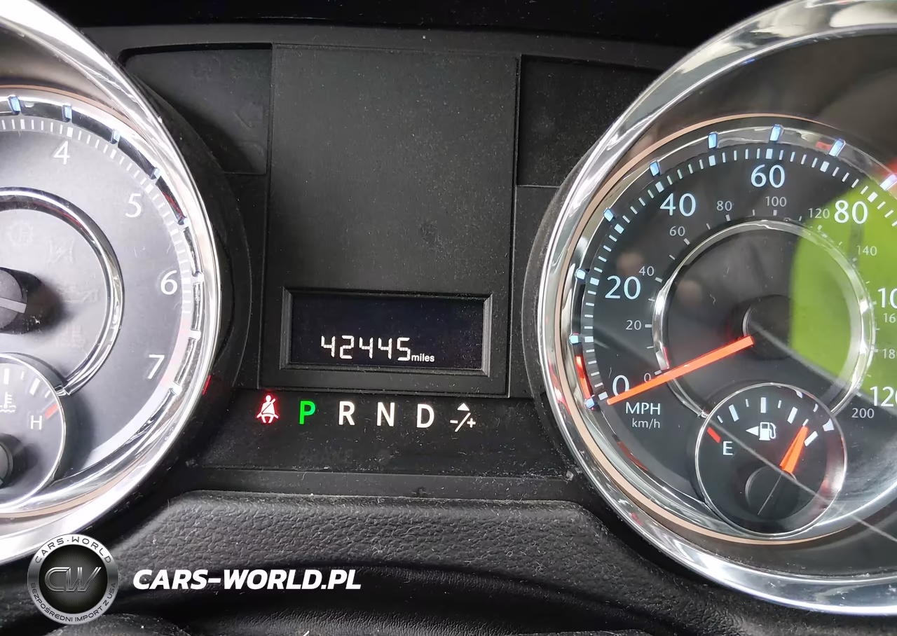 2015 Chrysler Town & Country Lx VIN:2C4RC1AG8FR675335 - 15