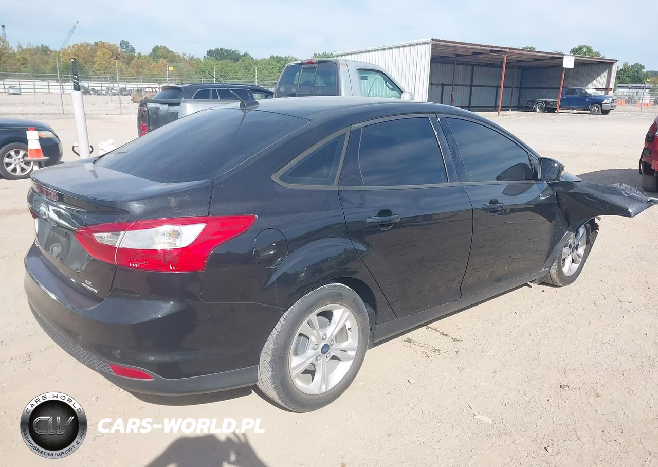 2013 Ford Focus Se VIN:1FADP3F27DL294739 - 4