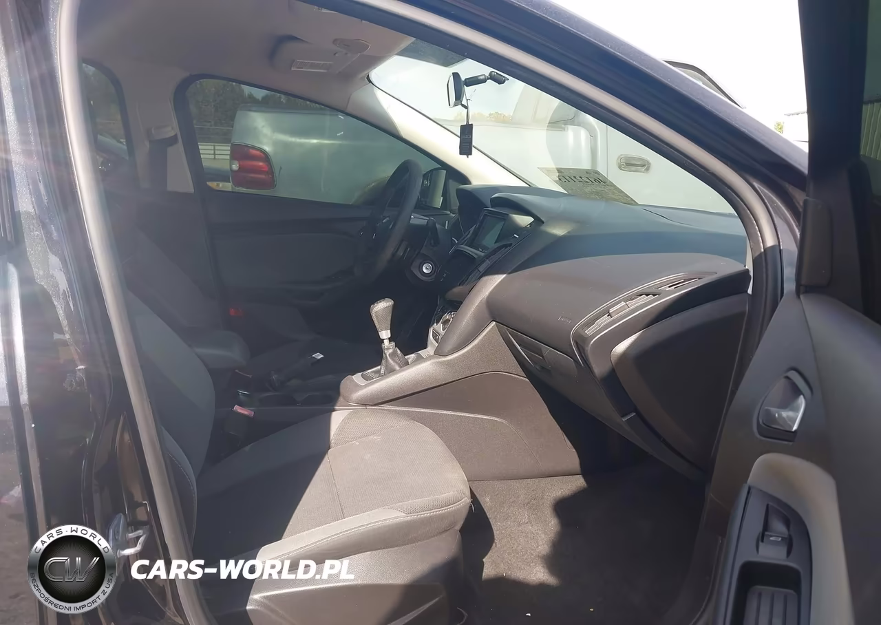 2013 Ford Focus Se VIN:1FADP3F27DL294739 - 5
