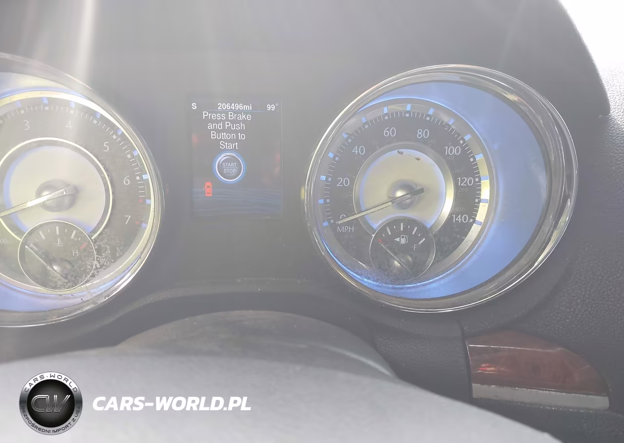 2014 Chrysler 300 VIN:2C3CCAAG3EH345732 - 7