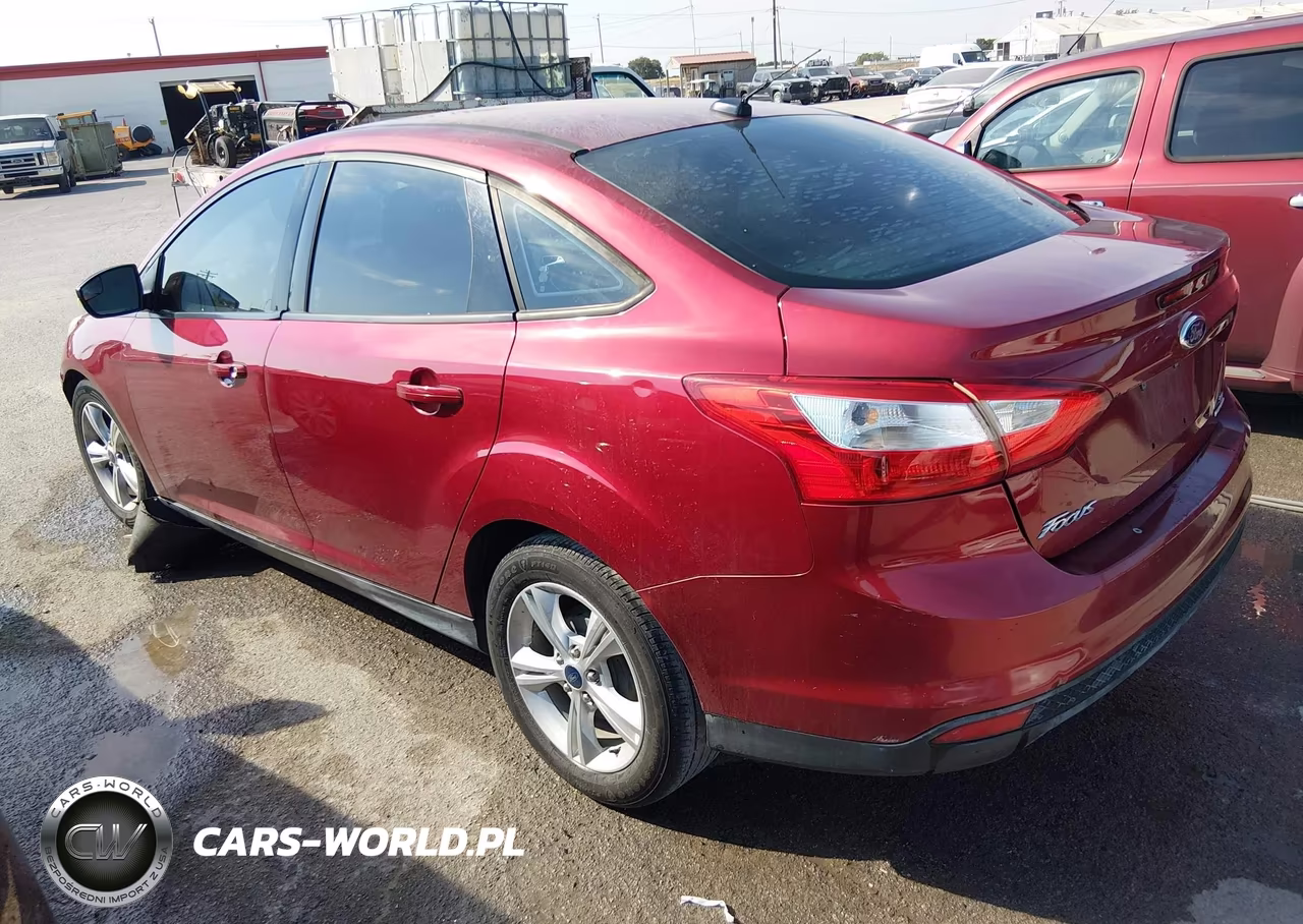 2013 Ford Focus Se VIN:1FADP3F2XDL318919 - 3