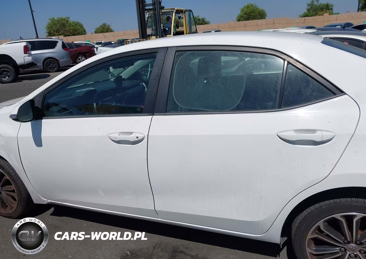2016 Toyota Corolla S Plus VIN:5YFBURHE0GP520037 - 15