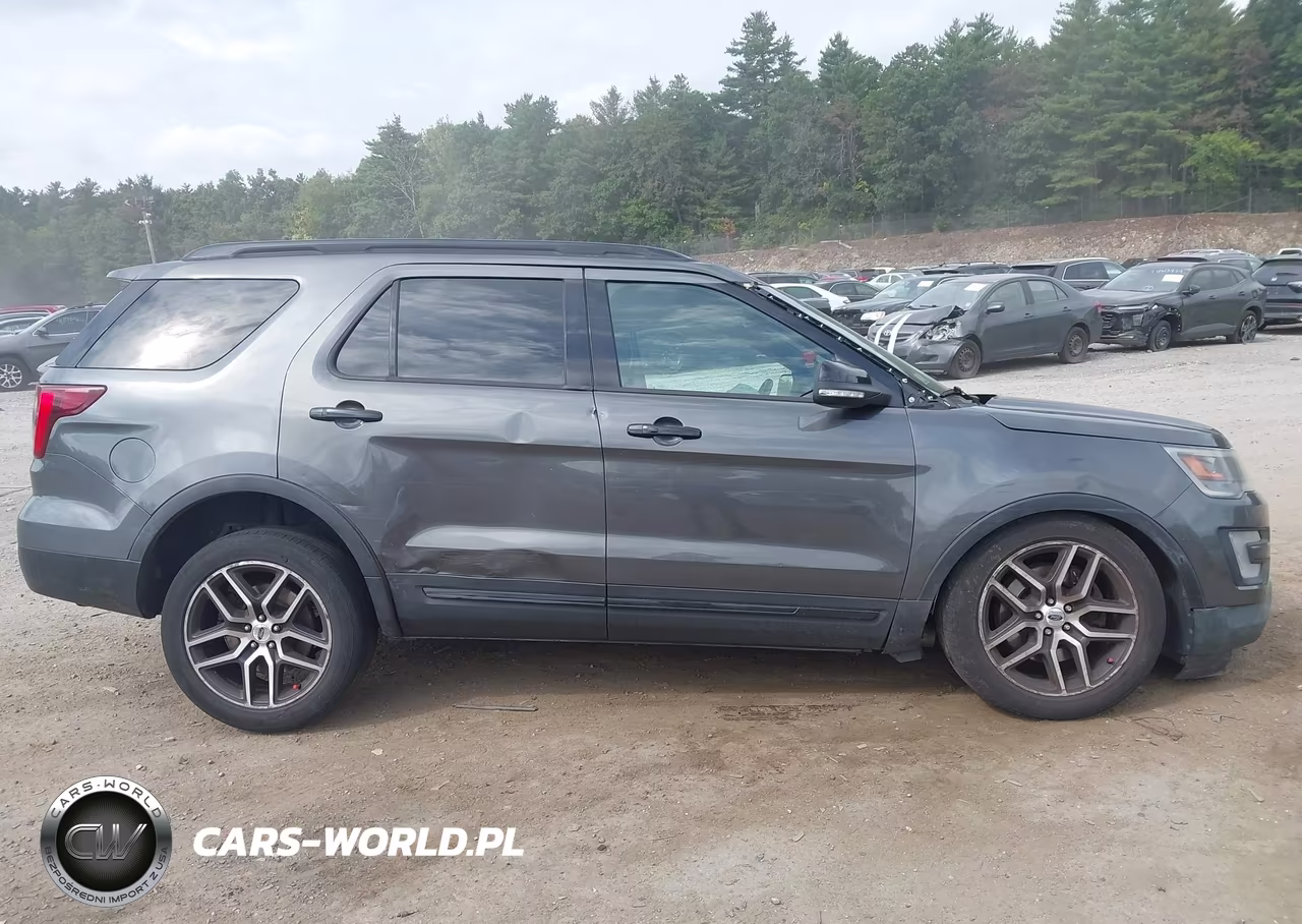 2016 Ford Explorer Sport VIN:1FM5K8GTXGGC19107 - 13
