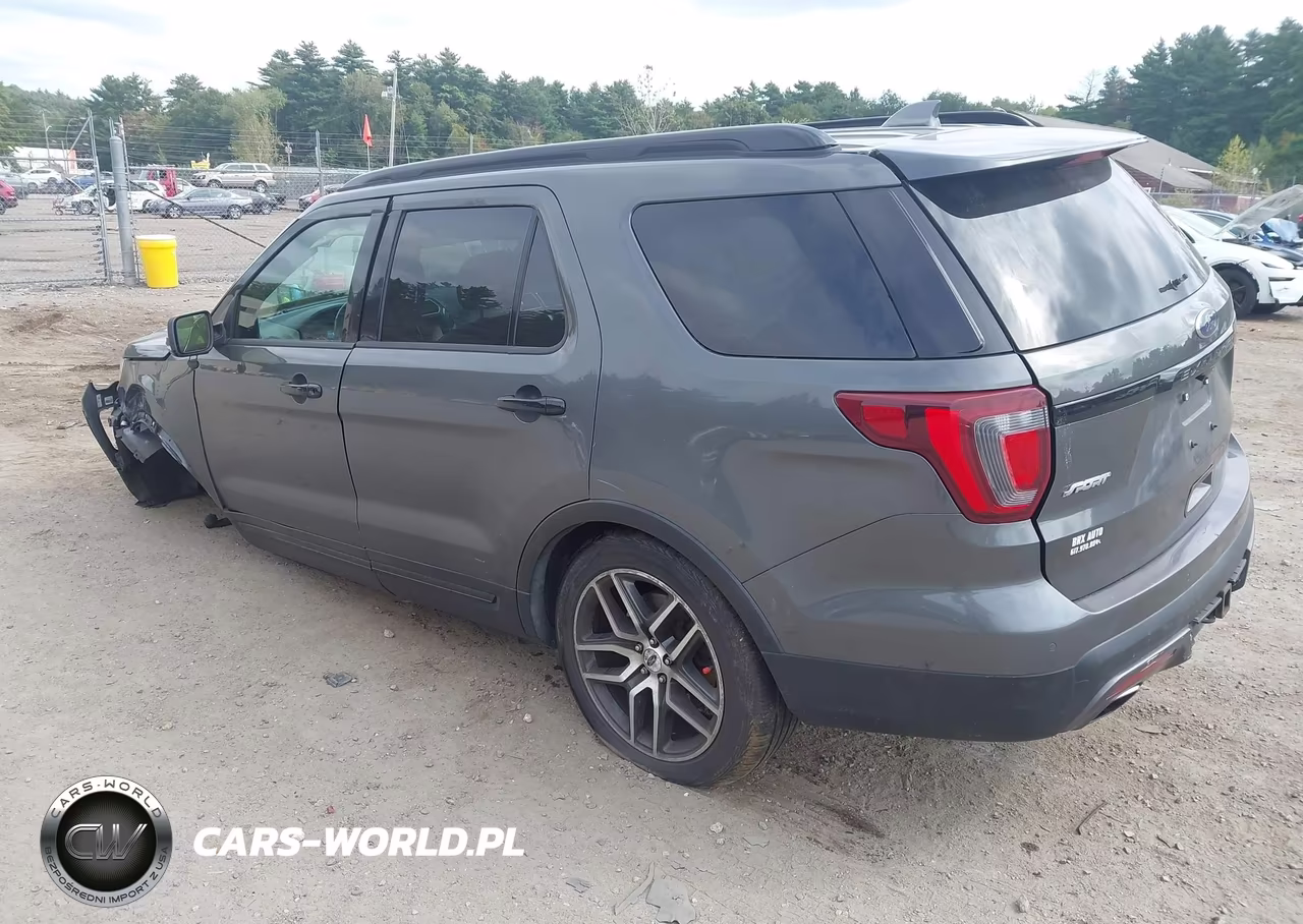 2016 Ford Explorer Sport VIN:1FM5K8GTXGGC19107 - 3