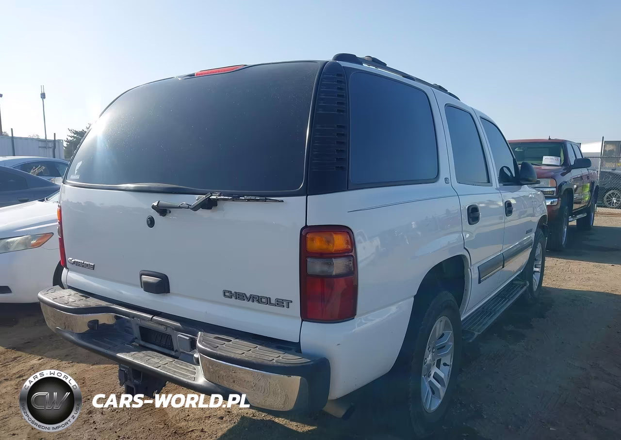 2000 Chevrolet Tahoe All New Ls VIN:1GNEC13T6YJ165878 - 4
