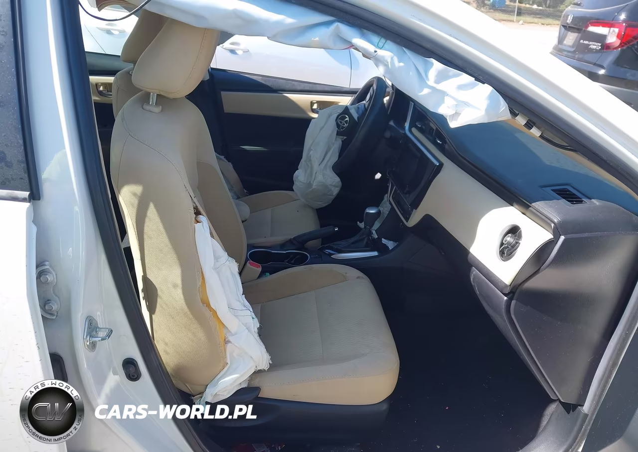 2018 Toyota Corolla Le VIN:2T1BURHEXJC997081 - 5