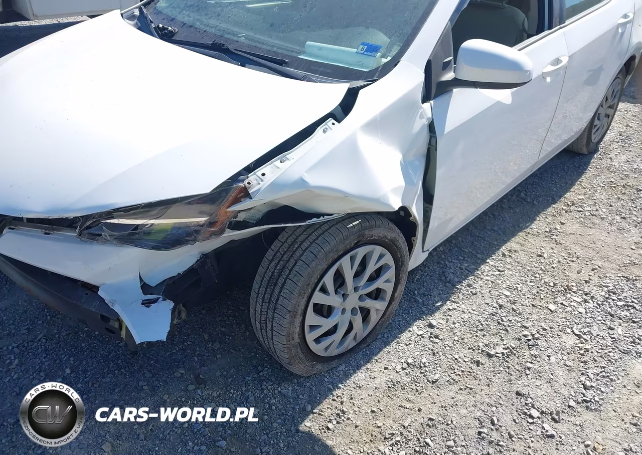 2018 Toyota Corolla Le VIN:2T1BURHEXJC997081 - 6