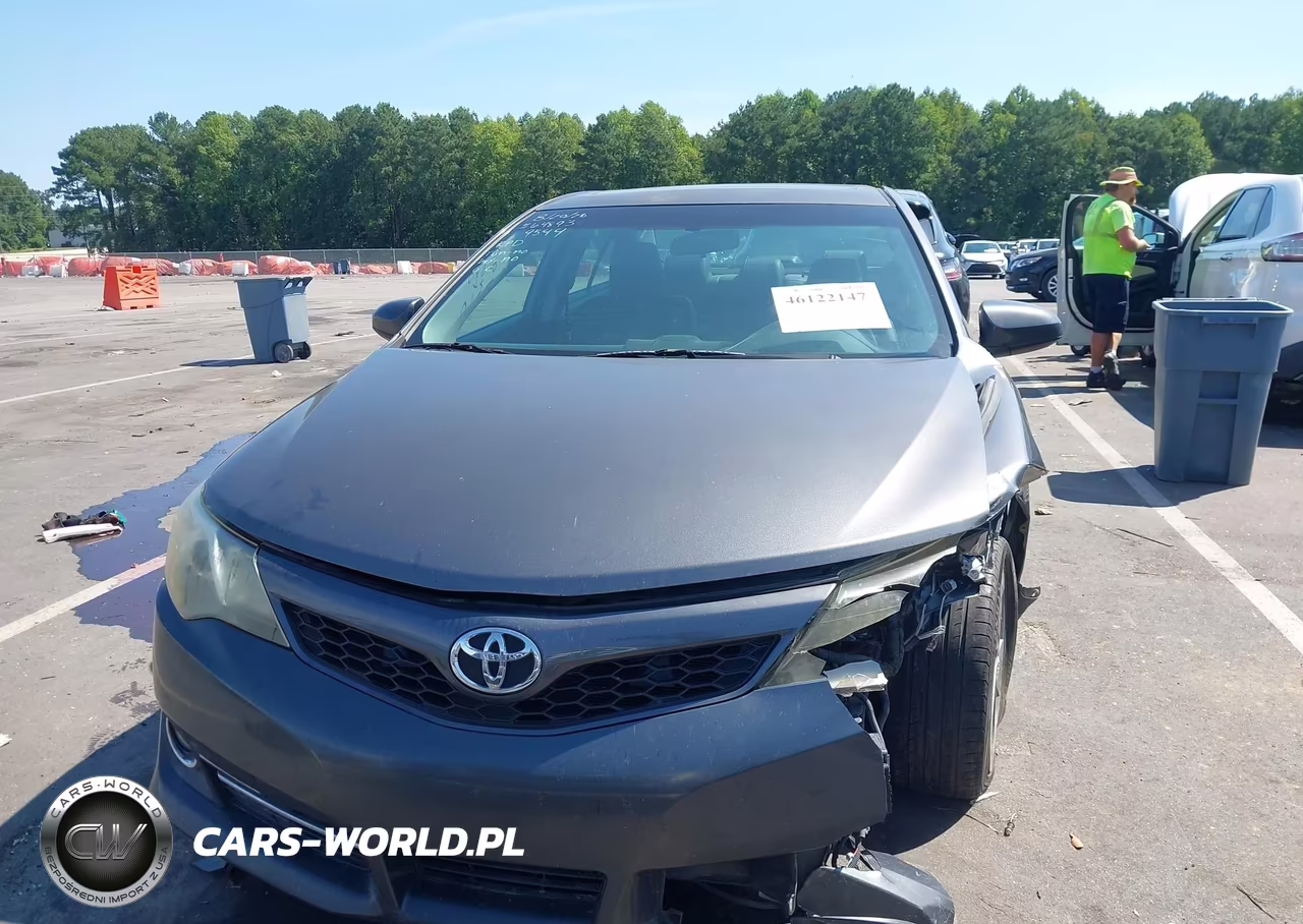 2014 Toyota Camry Se Sport VIN:4T1BF1FKXEU729544 - 12