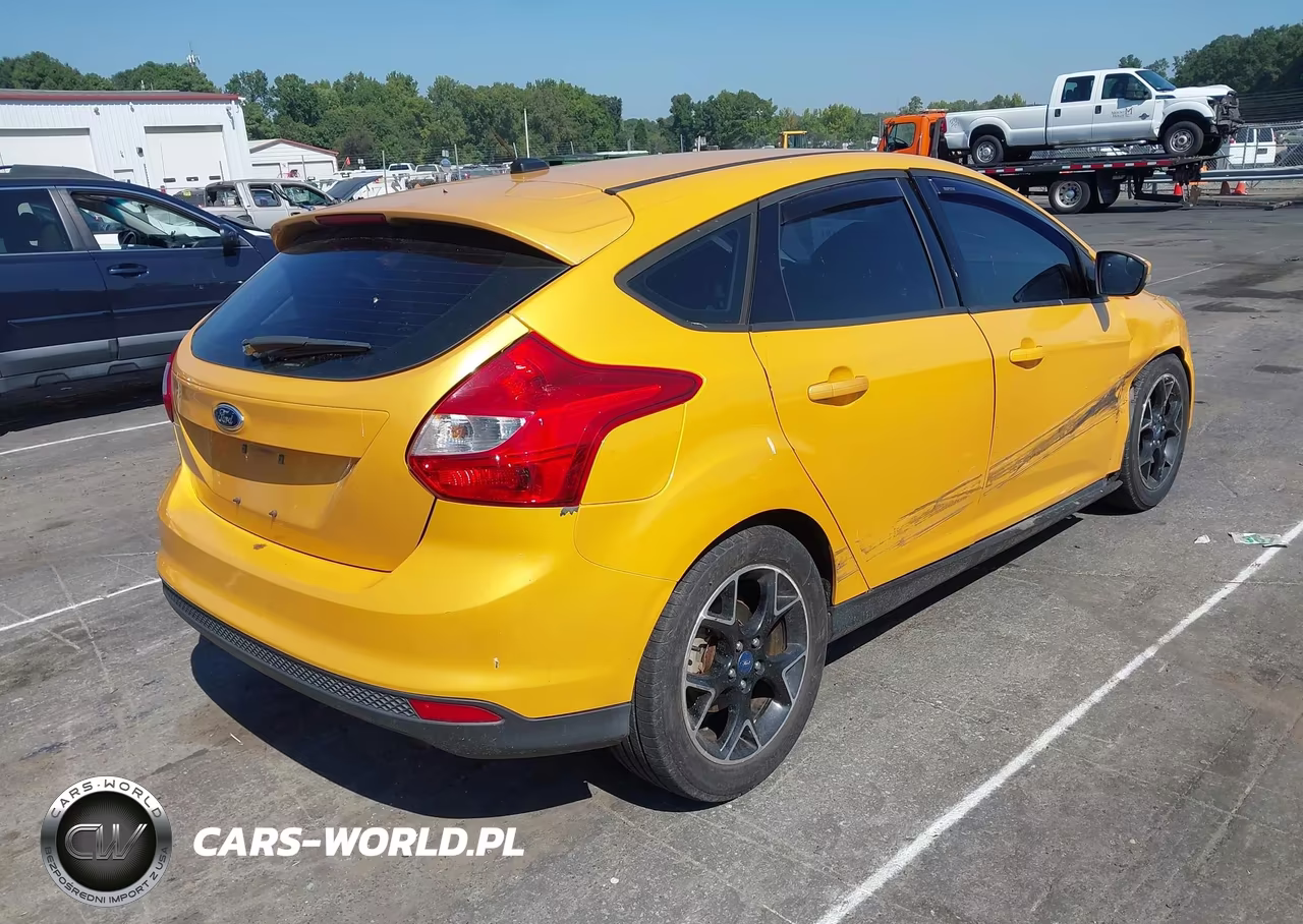 2012 Ford Focus Se VIN:1FAHP3K21CL407395 - 4