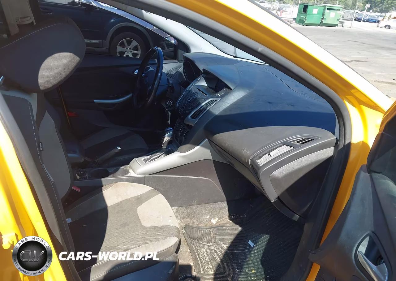 2012 Ford Focus Se VIN:1FAHP3K21CL407395 - 5
