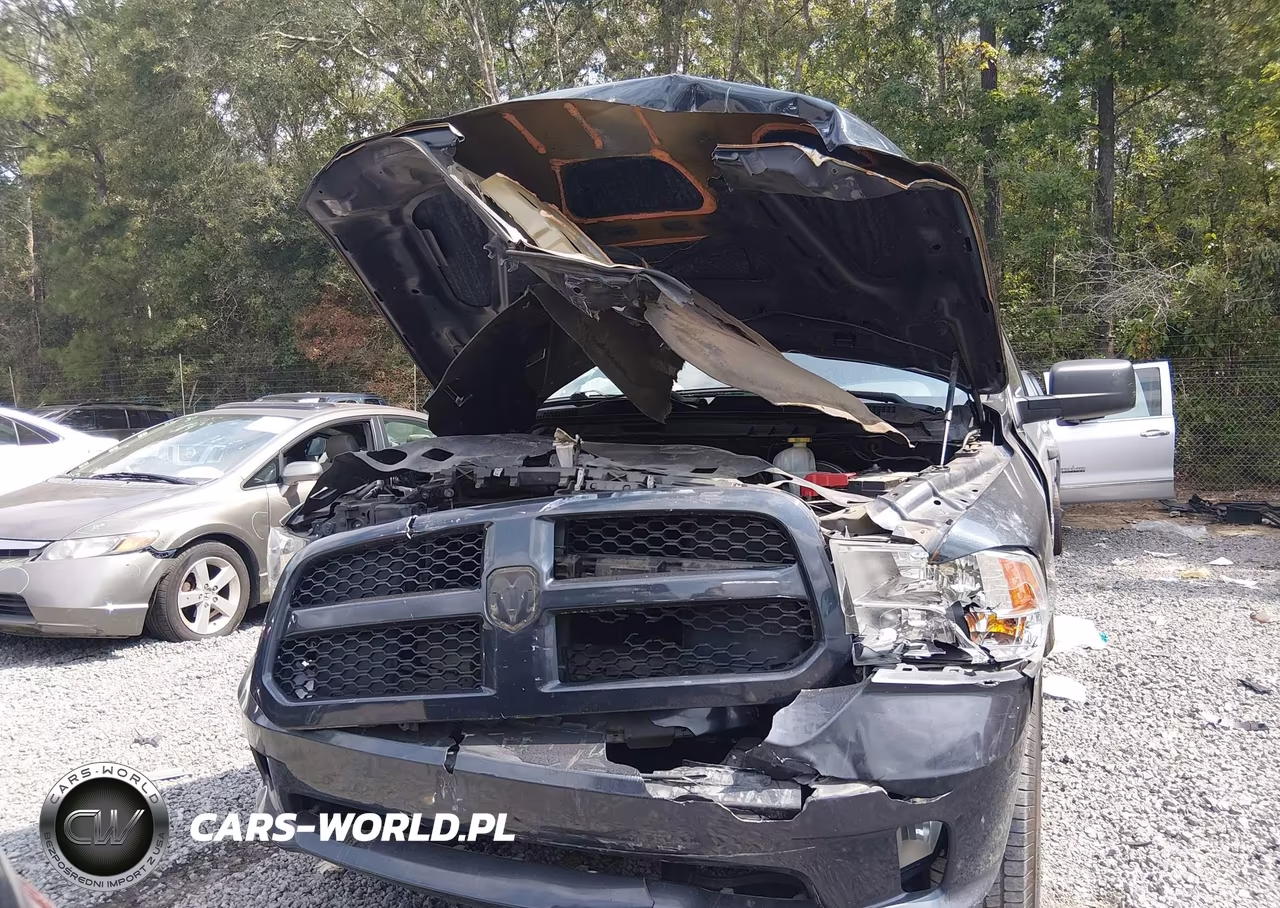 2018 Ram 1500 Express 4X2 6'4 Box VIN:3C6JR6AG7JG210091 - 13