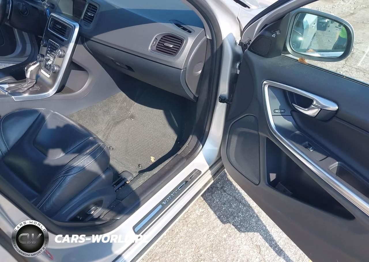 2014 Volvo S60 T5 VIN:YV1612FS5E2270438 - 5